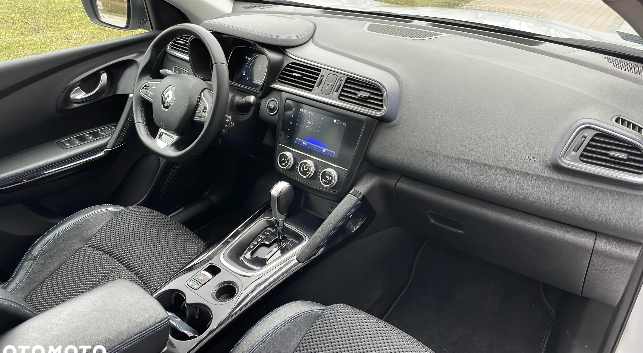 Renault Kadjar cena 79900 przebieg: 80000, rok produkcji 2020 z Piaseczno małe 326